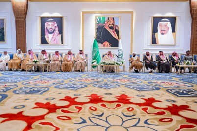أمير منطقة الباحة يهنئ منسوبي الإمارة وعدد من القيادات بعيد الأضحى المبارك