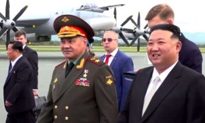 زعيم كوريا الشمالية يلتقي بوزير الدفاع الروسي