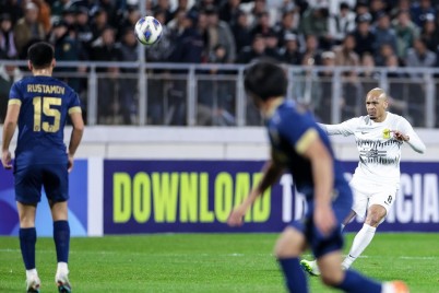 الاتحاد يفوز على أجمك الأوزبكي 2 – 1 في بطولة دوري أبطال آسيا