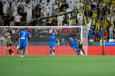 الهلال يتوج بلقب كأس الدرعية للسوبر السعودي للمرة الرابعة في تاريخه بفوزه على الاتحاد 4 1