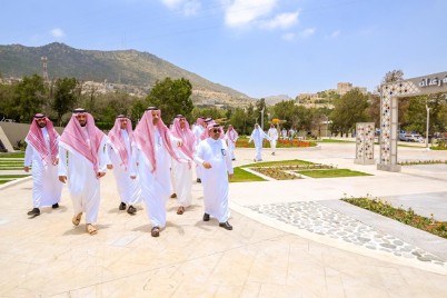 أمير منطقة الباحة يتفقد عدد من المواقع والمتنزهات السياحية