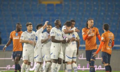 الهلال يستعيد بعض عافيته بنقاط الفيحاء